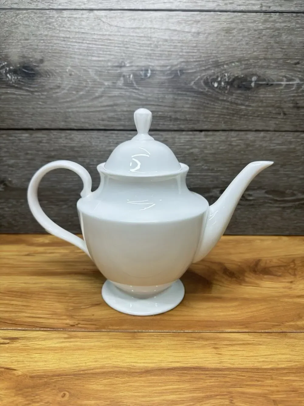 Lenox Classic White Fine Bone China Teapot Coffee Pot Made in USA Mint